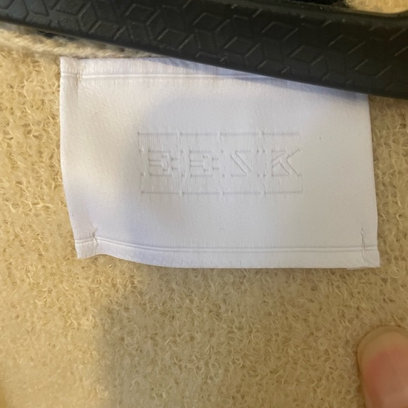 EUC Beautiful oversized cardigan in Korean brand EENK letter project size S - Picture 3 of 5